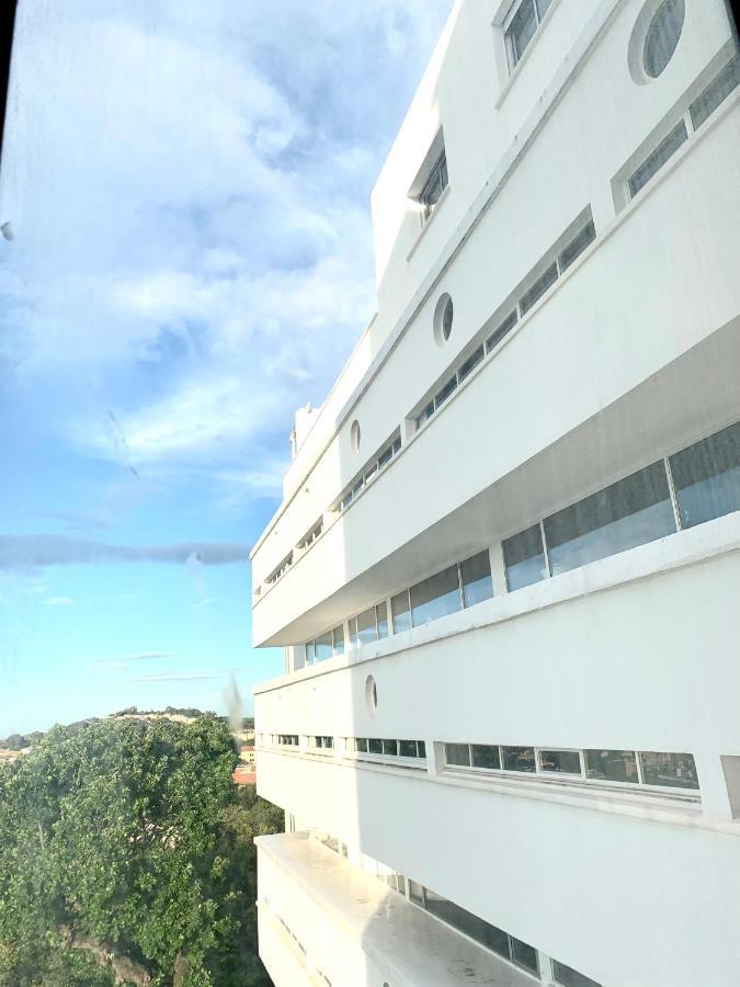 Elegant Studio Et Parking Dans Batiment Historique Saint-Tropez Eksteriør billede